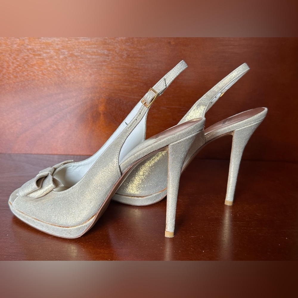 Stuart Weitzman Peek-A-Boo Toe heels - size 10